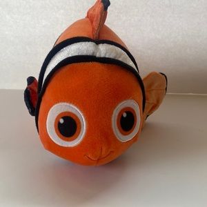 Disney Nemo Finding Dory plush orange fish 10” EUC